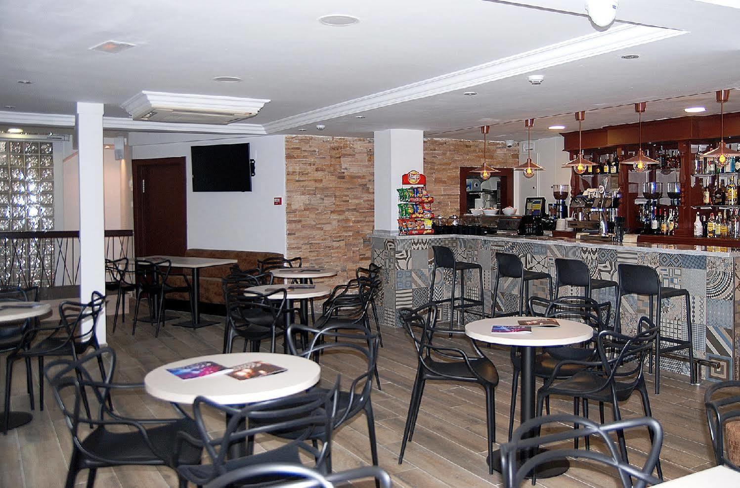 Hotel Queens - Adults Only Benidorm Exterior photo